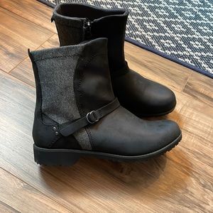 Eddie Bauer Booties